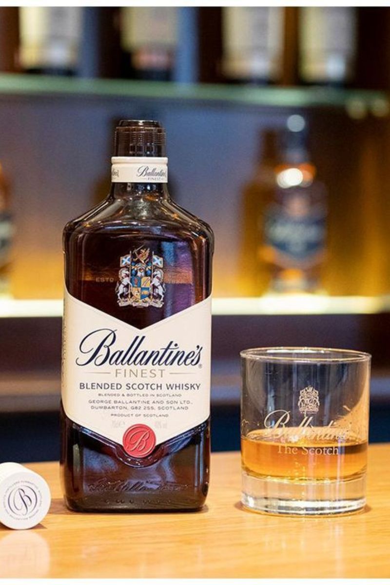 Whisky Escocês Ballantines Finest 8 Anos 1L