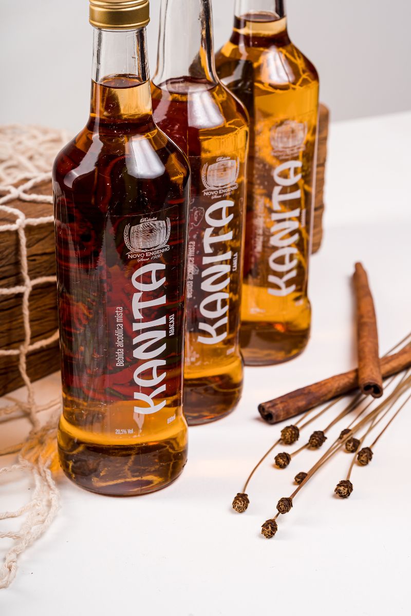 Cachaça Kanita Aguardente Sabor Banana 690ml