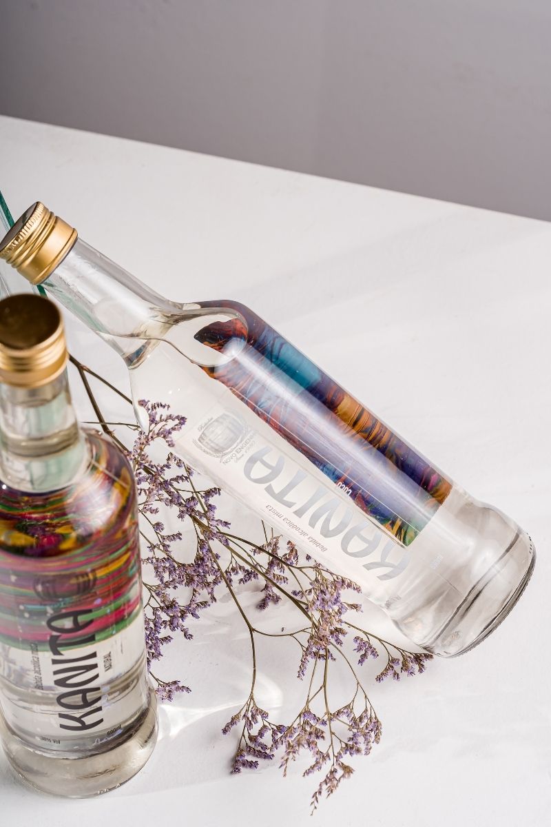 Cachaça Kanita Aguardente Sabor Coco 690ml